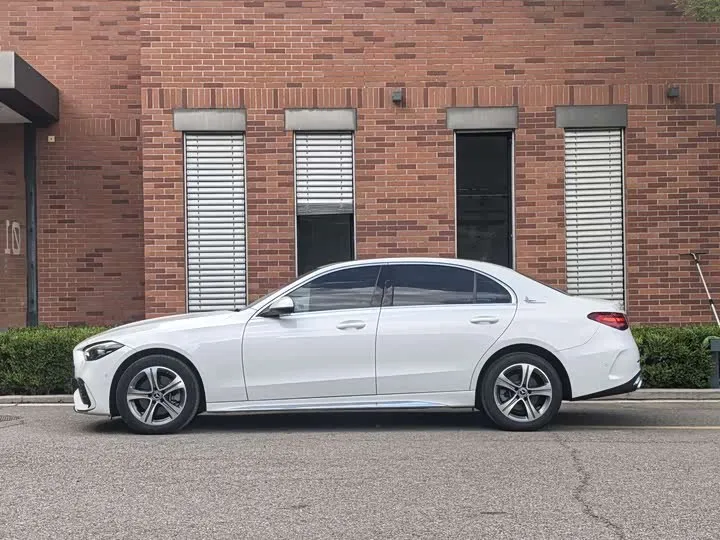 MERCEDES-BENZ C-CLASS 2022