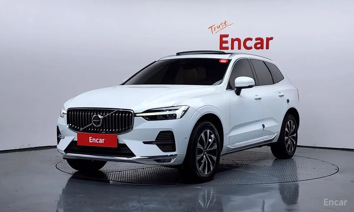 VOLVO XC60 2023