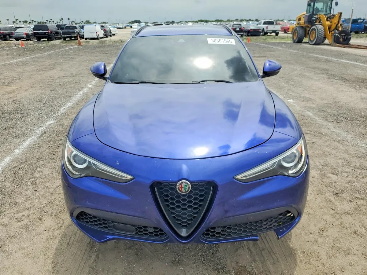 ALFA ROMEO STELVIO 2022