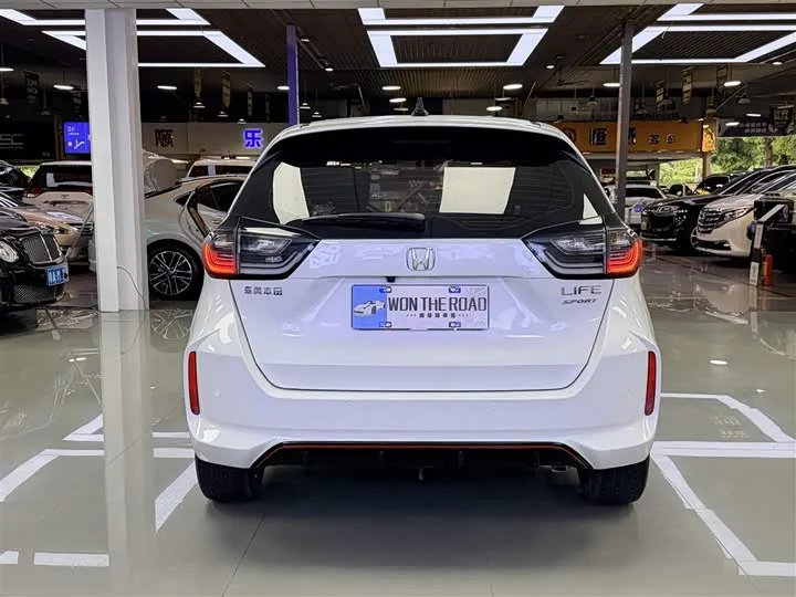 HONDA LIFE 2022