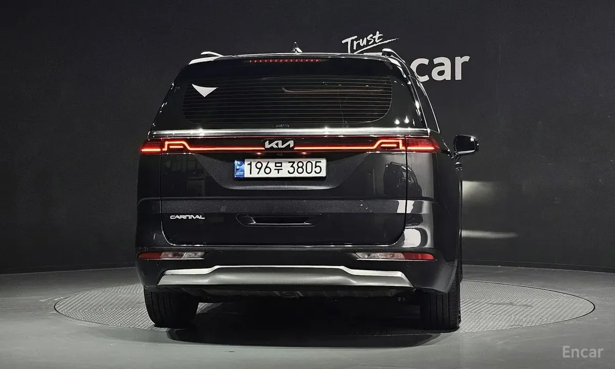 KIA CARNIVAL SIGNATURE 2023