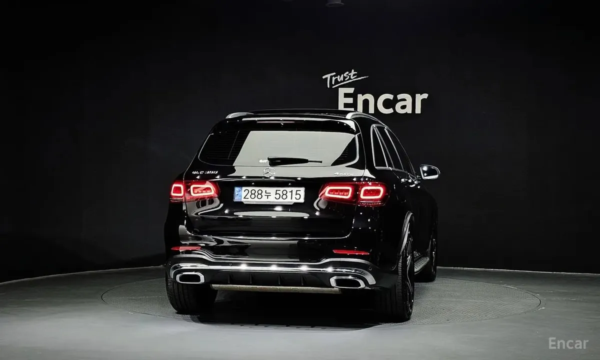 MERCEDES-BENZ GLC 2022