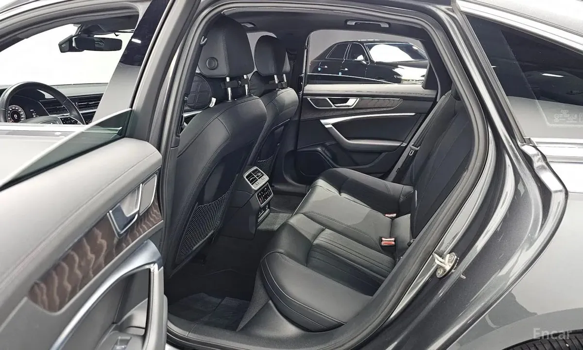 AUDI A6 2022