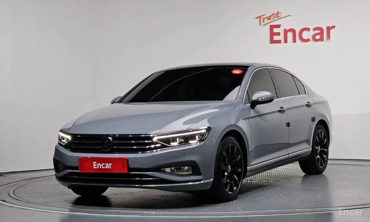 VOLKSWAGEN PASSAT GT 2022