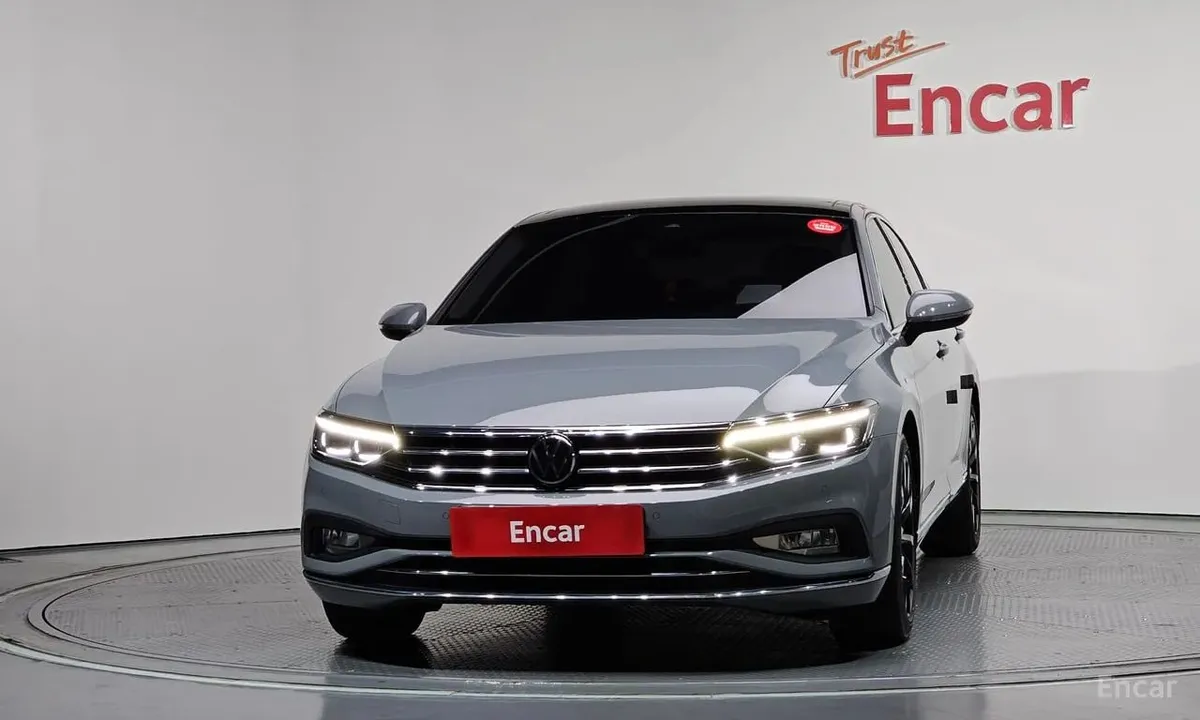 VOLKSWAGEN PASSAT GT 2022