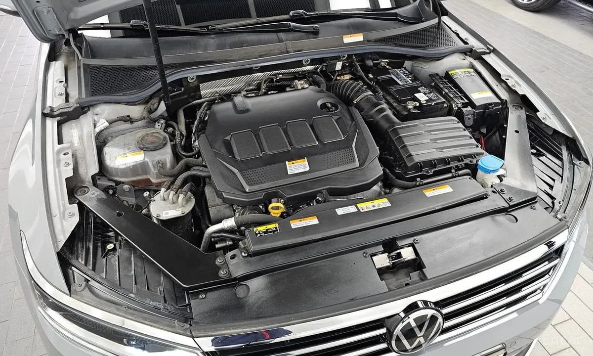 VOLKSWAGEN PASSAT GT 2022