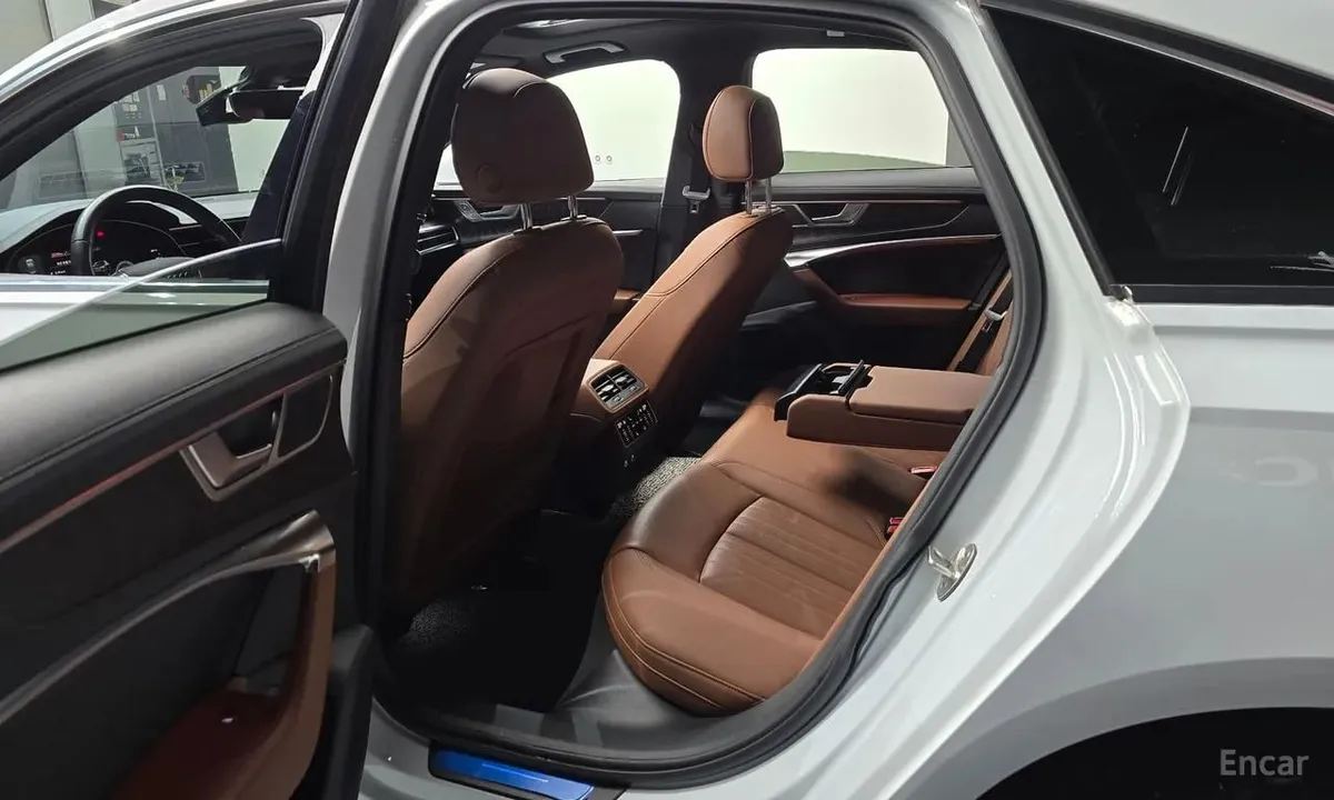 AUDI A6 2022