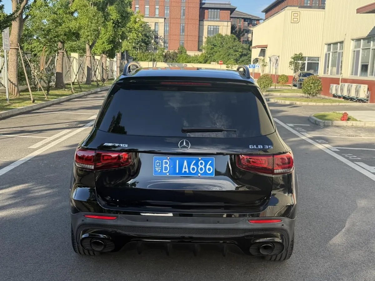 MERCEDES-BENZ GLB 2022