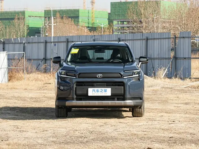 TOYOTA RAV 2026