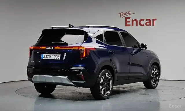 KIA SELTOS SIGNATURE 2024