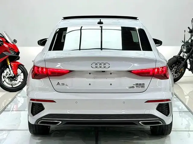 AUDI A3 2023