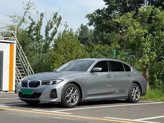 BMW I3 2023