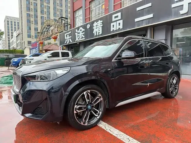 BMW IX1 2023