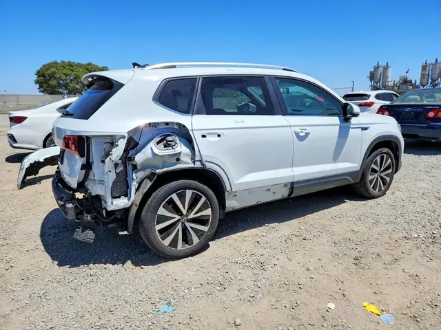 VOLKSWAGEN TAOS SE 2022