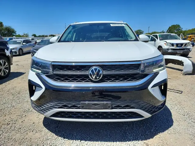 VOLKSWAGEN TAOS SE 2022