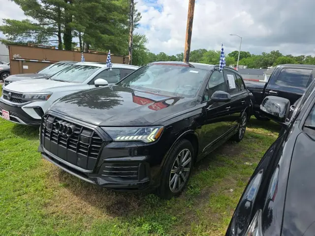 AUDI Q7 2023