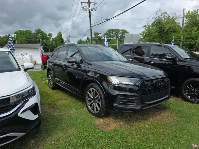 AUDI Q7 2023