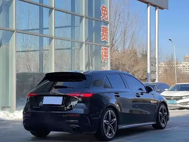 MERCEDES-BENZ A-CLASS AMG 2023