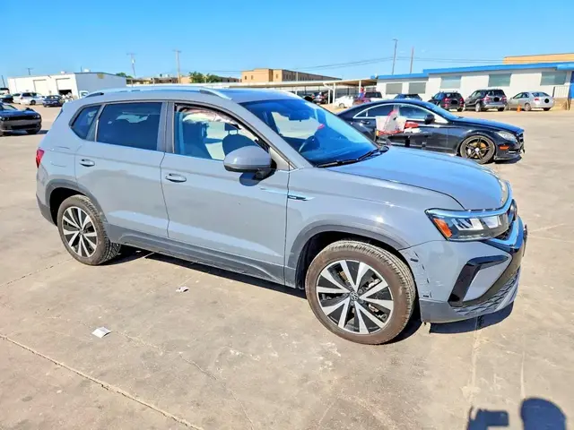 VOLKSWAGEN TAOS SE 2022