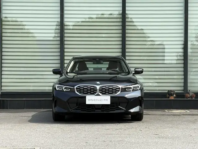 BMW 3 SERIES 2025