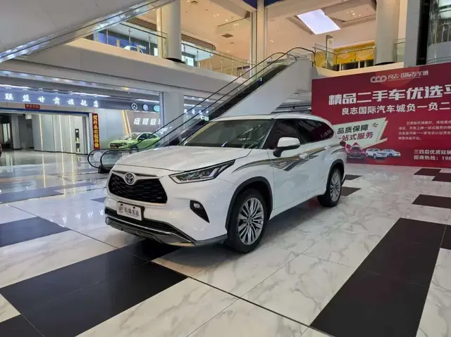 TOYOTA HIGHLANDER 2022