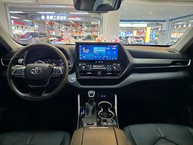 TOYOTA HIGHLANDER 2022