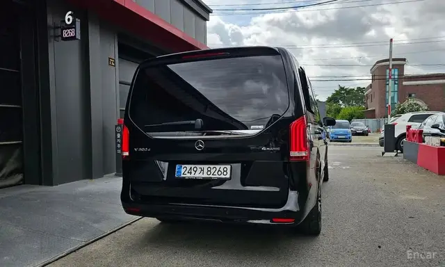 MERCEDES-BENZ V-CLASS 2023