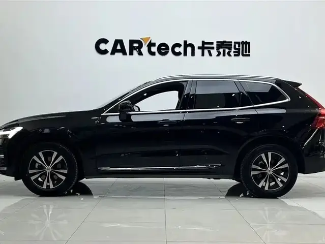 VOLVO XC60 LUXURY 2022