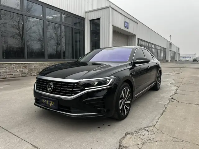 VOLKSWAGEN PASSAT 2022