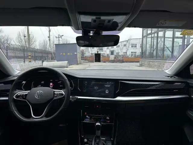 VOLKSWAGEN PASSAT 2022