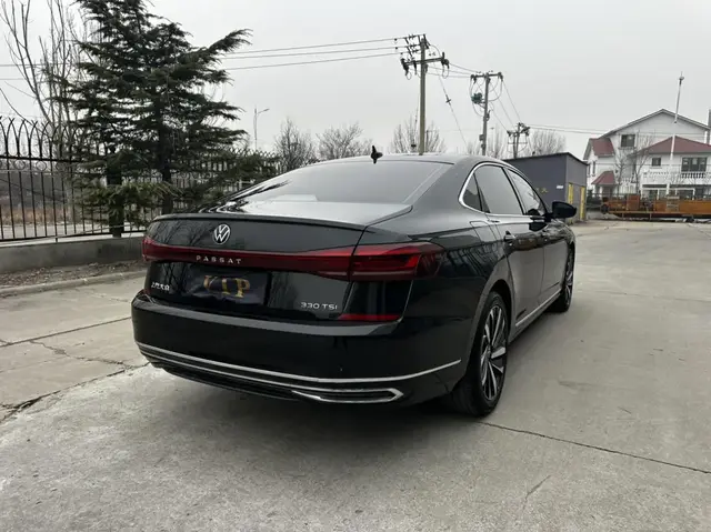 VOLKSWAGEN PASSAT 2022