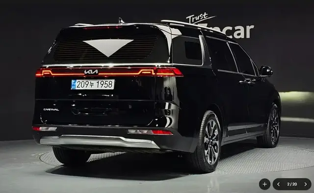 KIA CARNIVAL NOBLESSE 2022