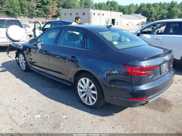 AUDI A4 2017