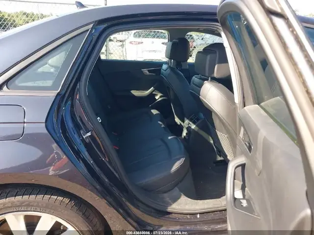 AUDI A4 2017