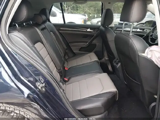 VOLKSWAGEN GOLF VII 2017