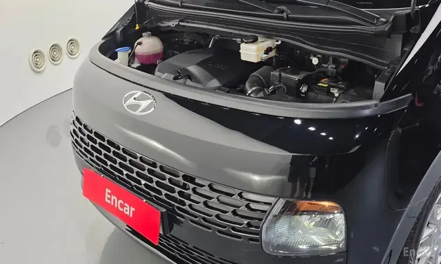 HYUNDAI STARIA 2023