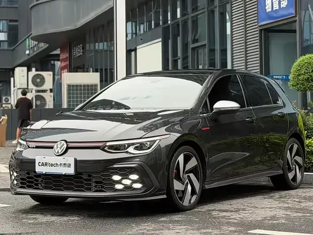 VOLKSWAGEN GOLF GTI 2023