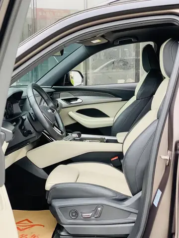 AUDI Q6 2023