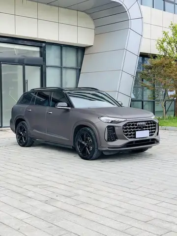 AUDI Q6 2023