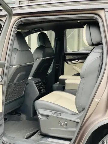 AUDI Q6 2023