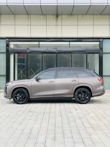AUDI Q6 2023