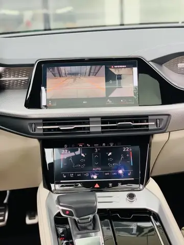 AUDI Q6 2023
