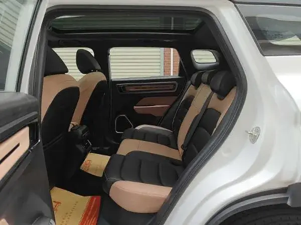 GEELY ICON 2023
