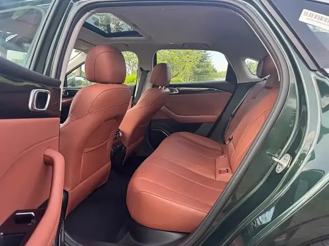 GEELY EMGRAND 2026