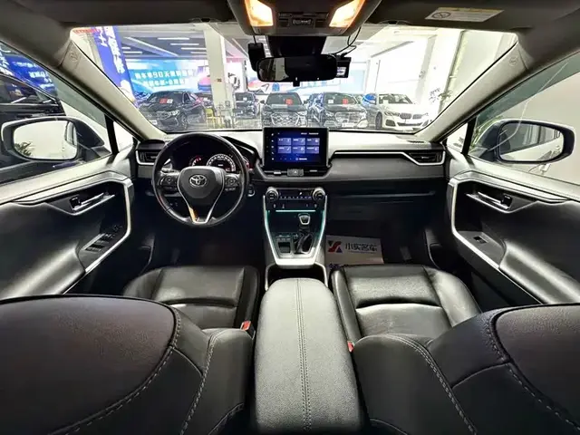 TOYOTA RAV4 2022