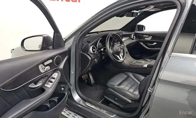 MERCEDES-BENZ GLC-CLASS 2022