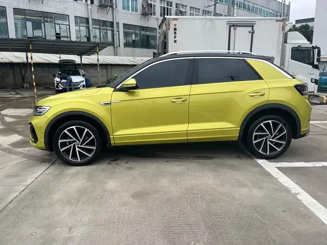 VOLKSWAGEN T-ROC STARLIGHT EDITION 2023