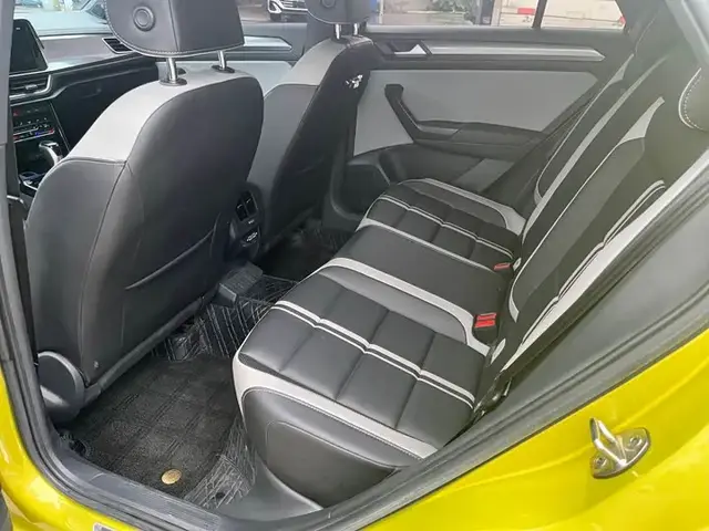 VOLKSWAGEN T-ROC STARLIGHT EDITION 2023