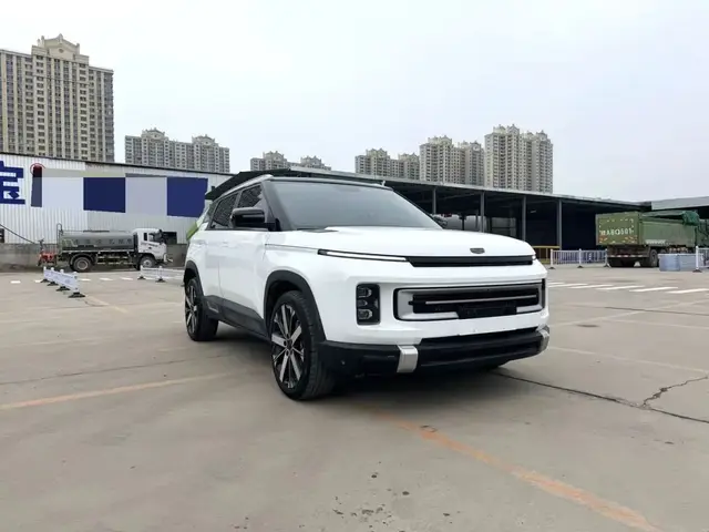 GEELY ICON 2023