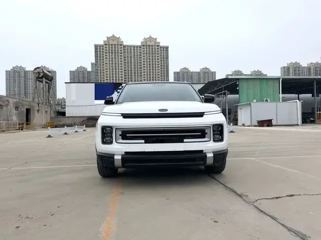 GEELY ICON 2023